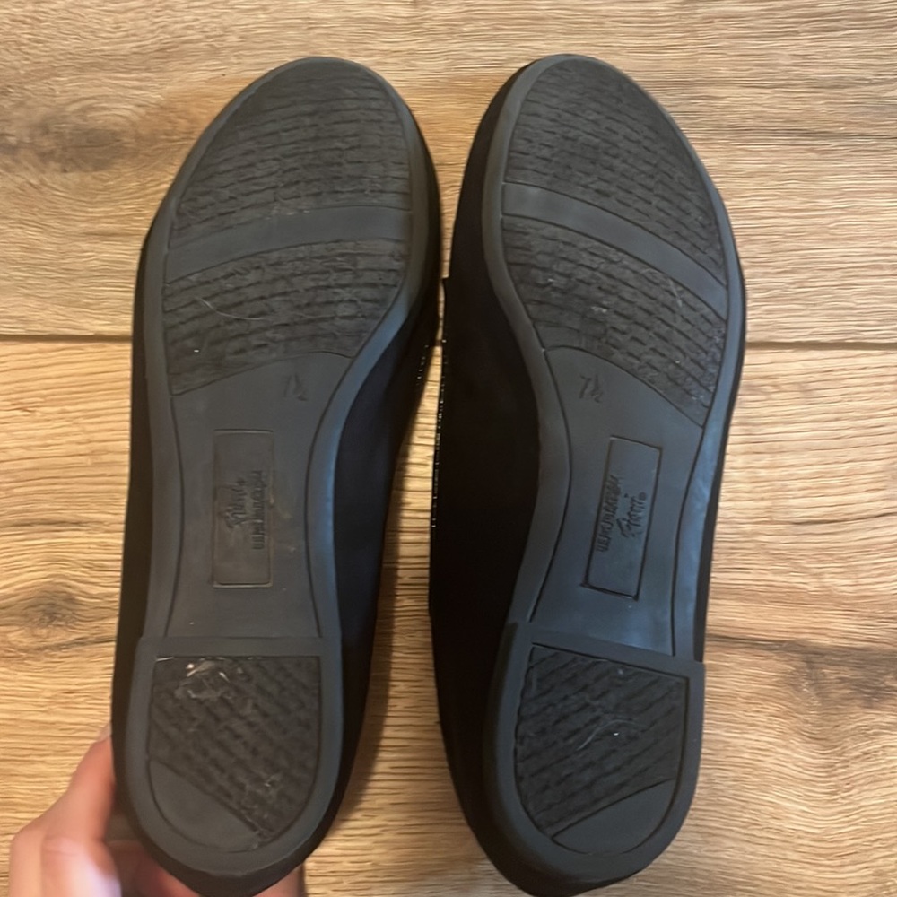 Black Flats, Size 7.5 - Picture 6 of 6